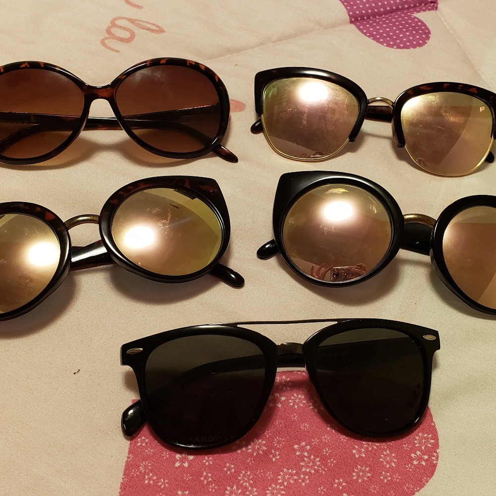Lot of 5 sunglasses